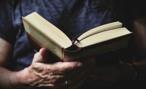 Jak różnorodność kulturowa kształtuje programy edukacyjne w polskich szkołach? - 10 2025